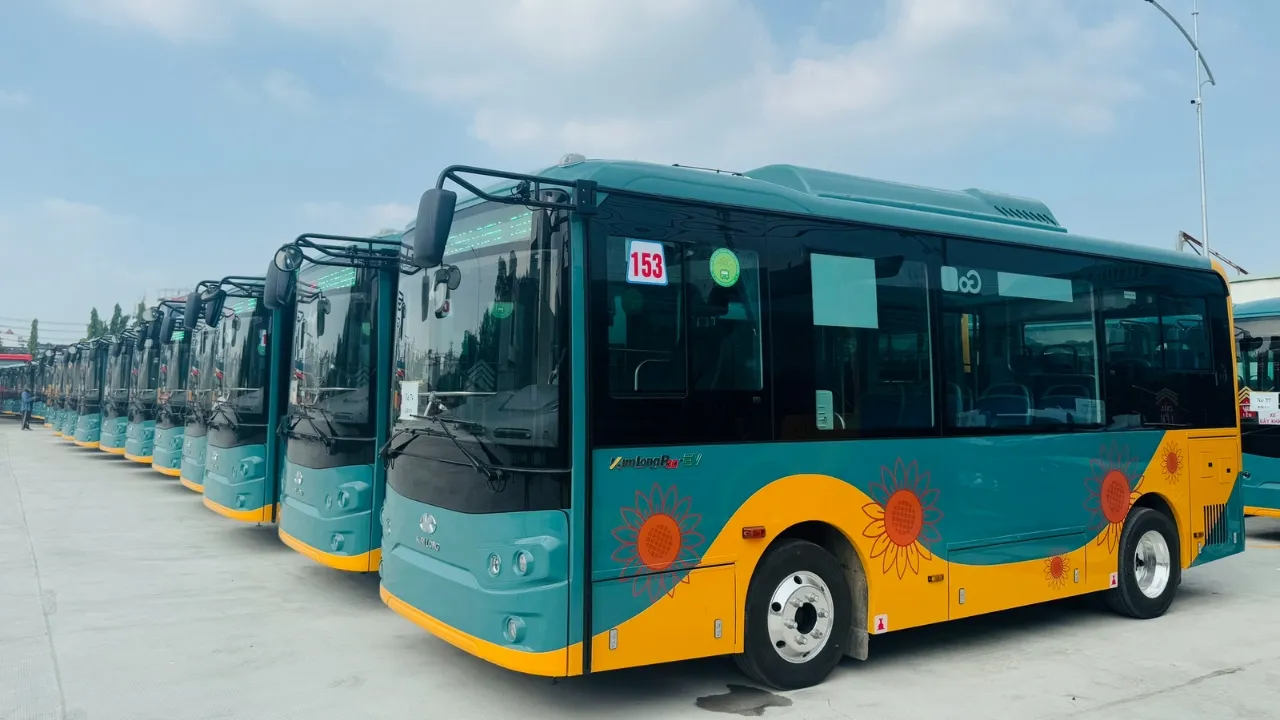 Xe buýt điện thân thiện môi trường