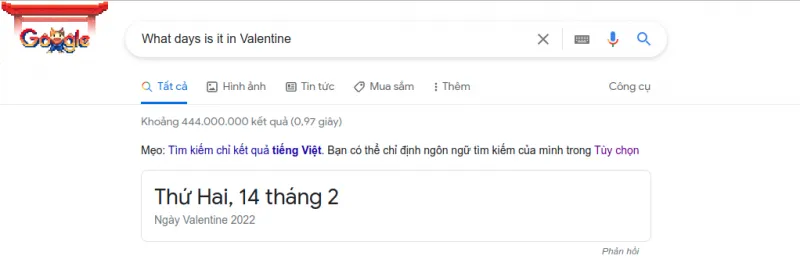 Học sinh tri ân thầy cô bằng hoa tươi