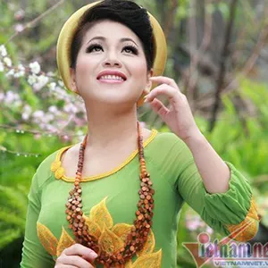 Ca sĩ Anh Thơ
