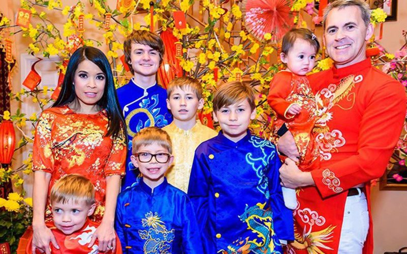 Hành Trình Âm Nhạc Đầy Màu Sắc Của Bích Tuyền: Từ Những Bước Chân Đầu Tiên Đến Thành Công