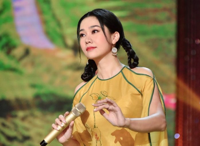 Phong Cách Âm Nhạc Đa Dạng và Dấu Ấn Riêng Của Đặng Hồng Nhung