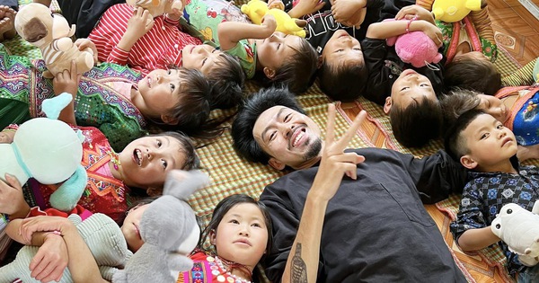Những Bài Hát Làm Nên Tên Tuổi Đen Vâu: Phân Tích Ca Từ, Giai Điệu và Ý Nghĩa
