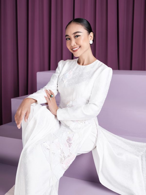 Đoan Trang: Nữ ca sĩ đa tài trên nhiều lĩnh vực: MC, diễn viên, giám khảo...