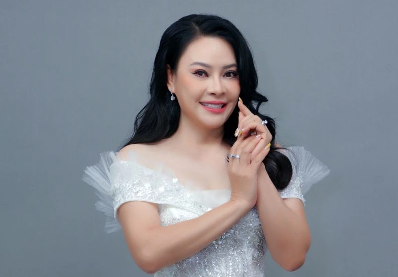 Ca Sĩ Đông Đào Và Các Giải Thưởng Âm Nhạc: Sự Ghi Nhận Cho Tài Năng (Liệt kê và phân tích các giải thưởng, danh hiệu mà ca sĩ Đông Đào đã đạt được, khẳng định vị thế trong làng nhạc bolero.)