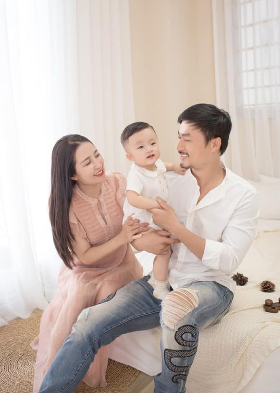 Đời tư cá nhân của ca sĩ Duy Hưng: Gia đình, tình yêu và những điều ít biết