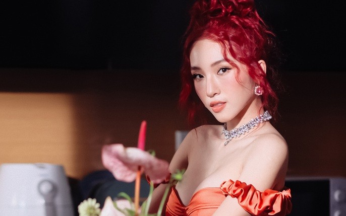 Tiểu Sử Ca Sĩ Emily: Hành Trình Từ Underground Đến Ngôi Sao Vpop
