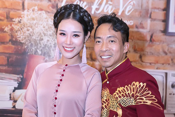 Đời Tư Của Ca Sĩ Hoa Trần: Gia Đình, Mối Quan Hệ Và Những Chia Sẻ Cá Nhân