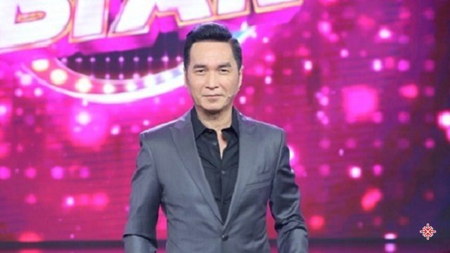 Nguyễn Hưng Là Ai? Tiểu Sử & Sự Nghiệp Âm Nhạc Đầy Thăng Trầm (Mô tả: Khám phá hành trình sự nghiệp của ca sĩ Nguyễn Hưng từ những ngày đầu đến khi trở thành một tượng đài trong làng nhạc Việt, những cột mốc quan trọng, ảnh hưởng và phong cách âm nhạc đặc trưng).
