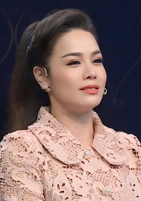 Hành Trình Âm Nhạc Đa Dạng của Nhật Kim Anh: Từ Pop Ballad đến Dân Ca