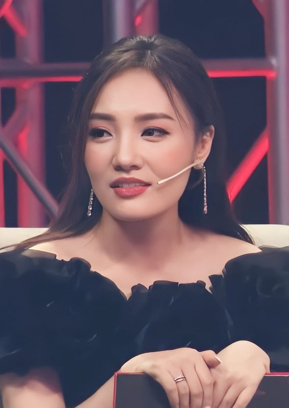 Giải thưởng và thành tựu của ca sĩ Nhật Thủy: Tổng hợp các giải thưởng danh giá, những ghi nhận và thành công mà Nhật Thủy đã đạt được trong sự nghiệp ca hát.