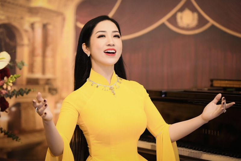 Phương Nga: Từ cô giáo mầm non đến ngôi sao Bolero được yêu mến