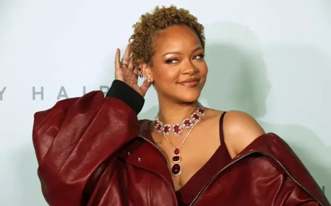 Phong cách âm nhạc đa dạng và sự ảnh hưởng của Rihanna đến làng nhạc Pop hiện đại
