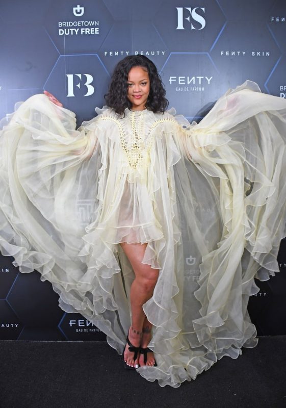 Rihanna Từ Barbados đến biểu tượng thời trang toàn cầu