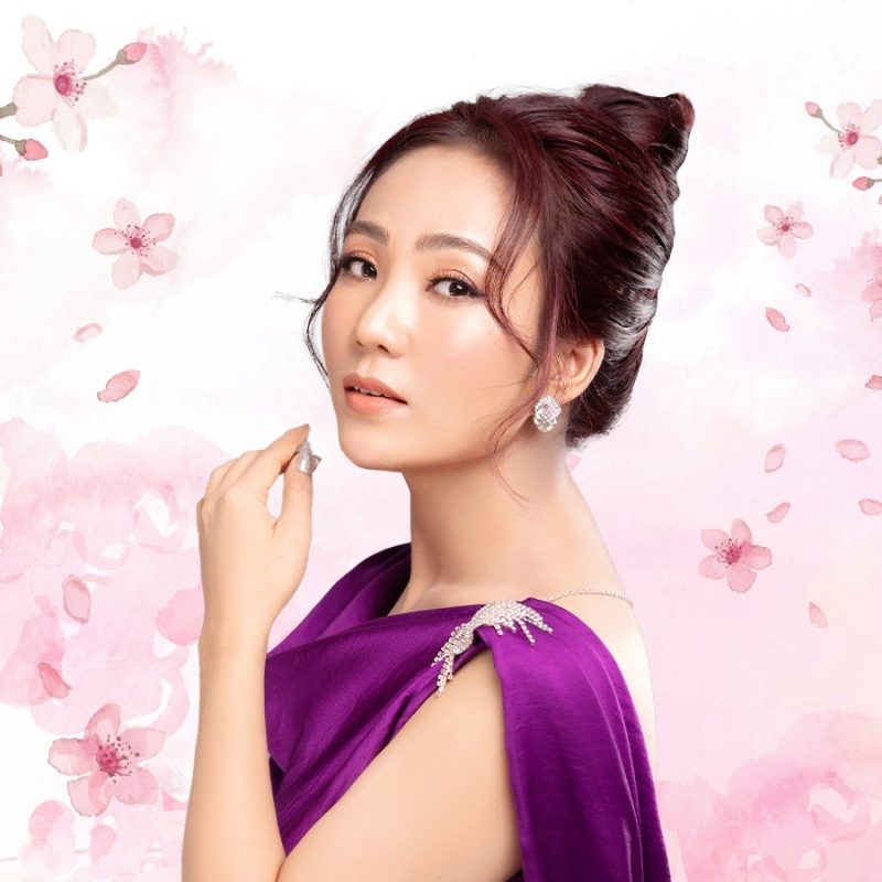 Ca Sĩ Sa Huỳnh: Tiểu Sử, Sự Nghiệp Âm Nhạc và Phong Cách Biểu Diễn Đặc Trưng