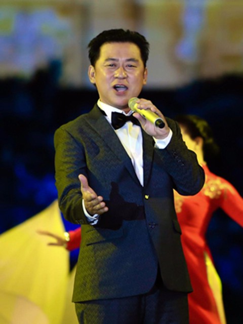 Phong Cách Âm Nhạc Độc Đáo của Tạ Minh Tâm: Cổ Điển Giao Thoa Hiện Đại [Phân tích chuyên sâu về phong cách âm nhạc đặc trưng của Tạ Minh Tâm, sự kết hợp giữa yếu tố cổ điển và hiện đại tạo nên dấu ấn riêng.]