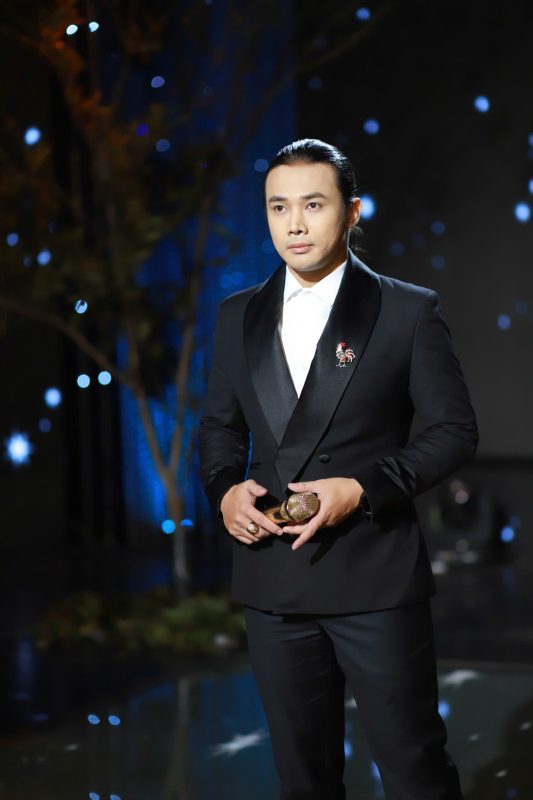 Giải Thưởng và Thành Tựu Âm Nhạc Của Ca Sĩ Tuấn Nghĩa (Mô tả: Thống kê và phân tích các giải thưởng, đề cử, thành tích nổi bật mà Tuấn Nghĩa đã đạt được trong sự nghiệp, chứng minh sự đóng góp và tầm ảnh hưởng của anh trong làng nhạc Việt.)