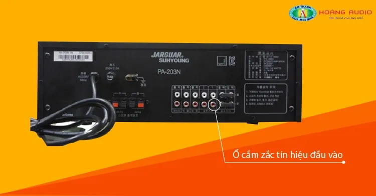 Mặt sau amply