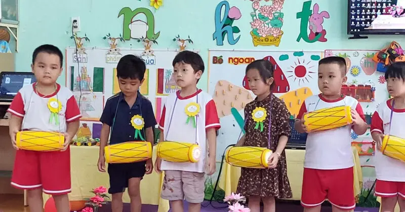 Giáo Án Dạy Hát Em Đi Chơi Thuyền: Nền Tảng Phát Triển Toàn Diện Cho Trẻ Mầm Non