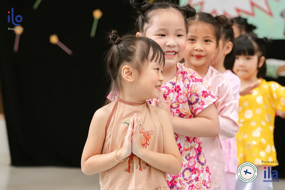 Bí quyết dạy các bài hát về Tết cho trẻ mầm non hiệu quả