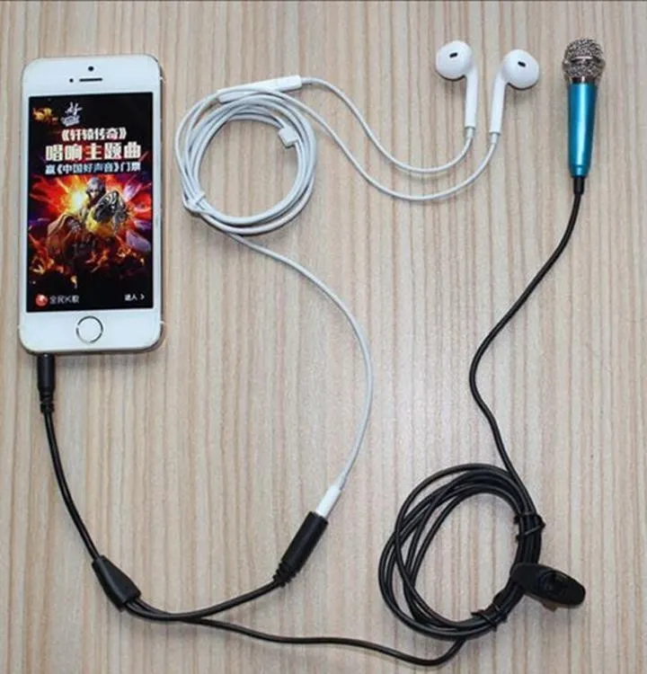 Cận cảnh chiếc micro kết nối điện thoại giúp bạn hát karaoke dễ dàng