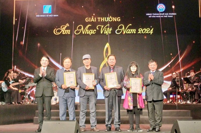 Giải thưởng, thành tựu và những đóng góp của A Tuân cho nền âm nhạc Việt Nam