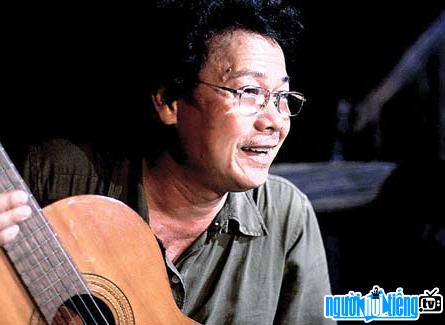 Sự nghiệp ca hát lẫy lừng của Cao Minh: Giọng ca vàng của dòng nhạc cách mạng và trữ tình