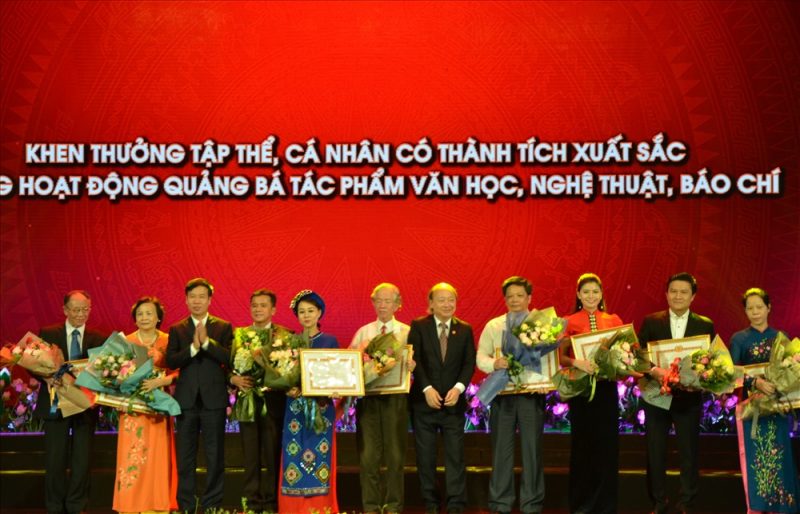Giải thưởng, thành tựu và sự công nhận trong sự nghiệp sáng tác
