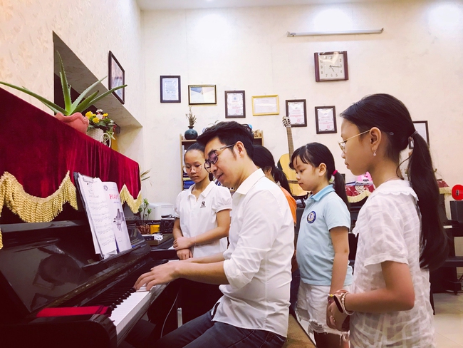 Nhạc Sĩ Dạ Cầm là ai? Tổng quan về cuộc đời và sự nghiệp