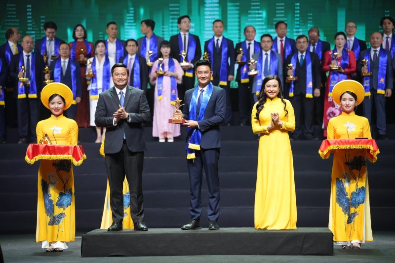 Vinh danh và ghi nhận: Các giải thưởng và đóng góp nổi bật