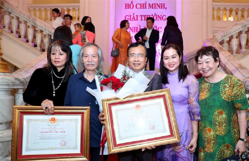 Giải thưởng, vinh danh và sự ghi nhận từ Nhà nước, công chúng