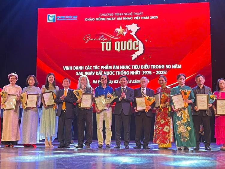 Các tác phẩm tiêu biểu: Linh hồn trong gia tài âm nhạc Nhuận Phú