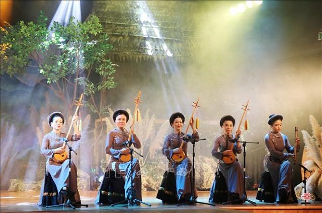 Phong cách sáng tác đặc trưng và dấu ấn riêng của Nhạc sĩ Tiến Luân