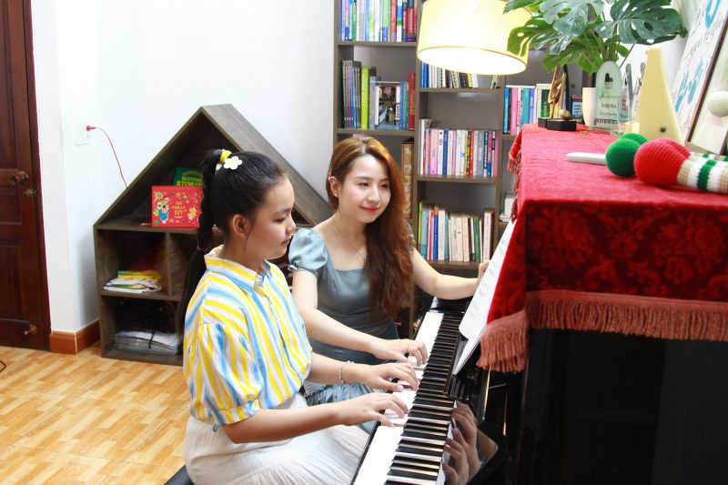 Cuộc Đời và Sự Nghiệp: Hành Trình Cống Hiến Không Ngừng Nghỉ Cho Âm Nhạc Việt