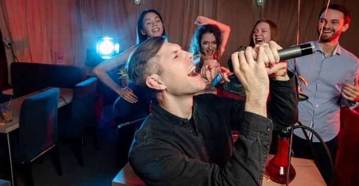 Danh sách những bài hát karaoke hay cho nam mới nhất