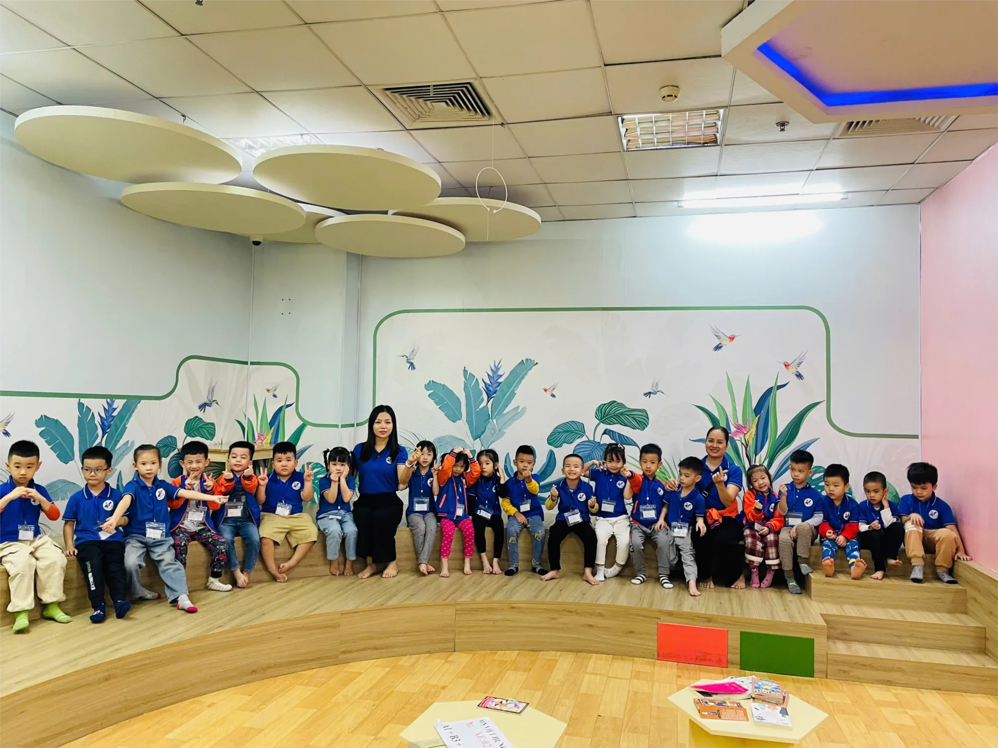 Hoạt động tham quan dã ngoại tại khu vui chơi trải nghiệm VinKE Times City - Lớp MGL A3