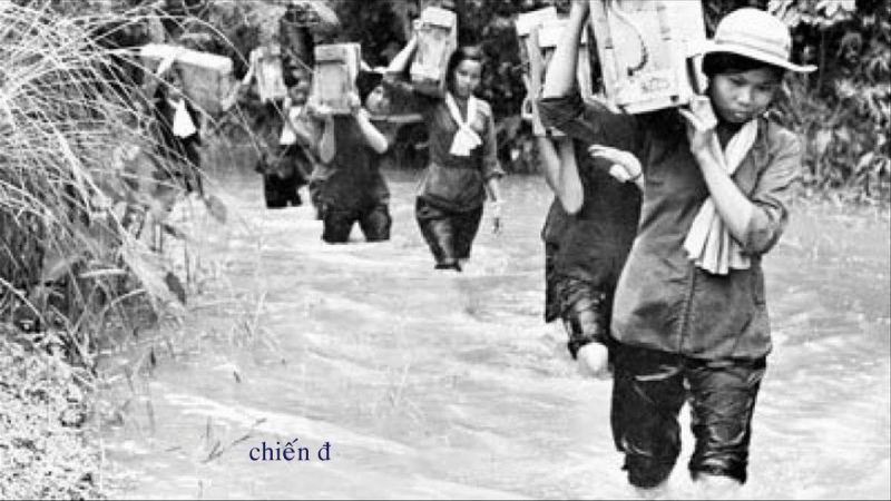 Cô Gái Sài Gòn Đi Tải Đạn - Vũ Dậu