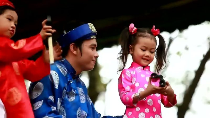 Xúc xắc xúc xẻ - Bé Bảo An ft Phi Long