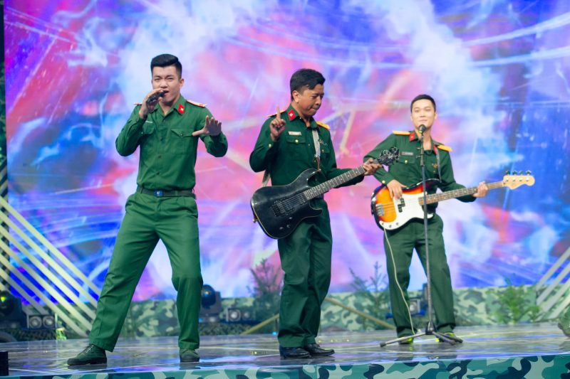 Chú Bộ Đội - Nhiều ca sĩ thể hiện