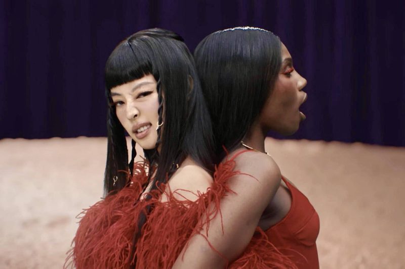 ExtraL - JENNIE