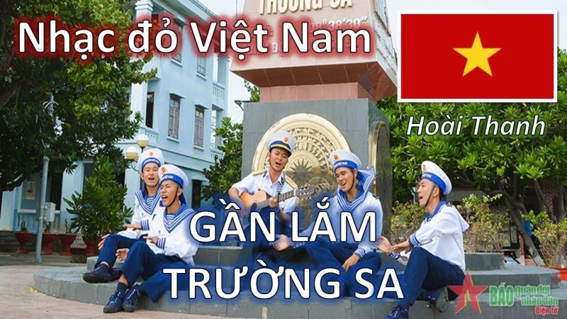 Gần lắm Trường Sa - Hoài Thanh