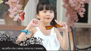 Bé vẽ ngôi sao - Bé Tâm Nghi