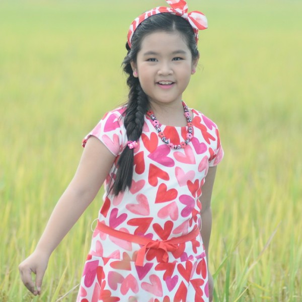 Em Bé Khỏe Em Bé Ngoan - Bé Minh Thu